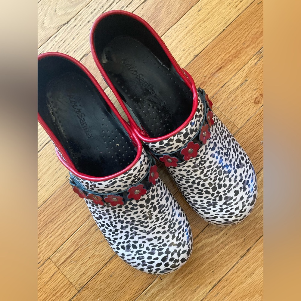 Like brand new! Red flower and black and white leopard print Koi by Sanita clogs